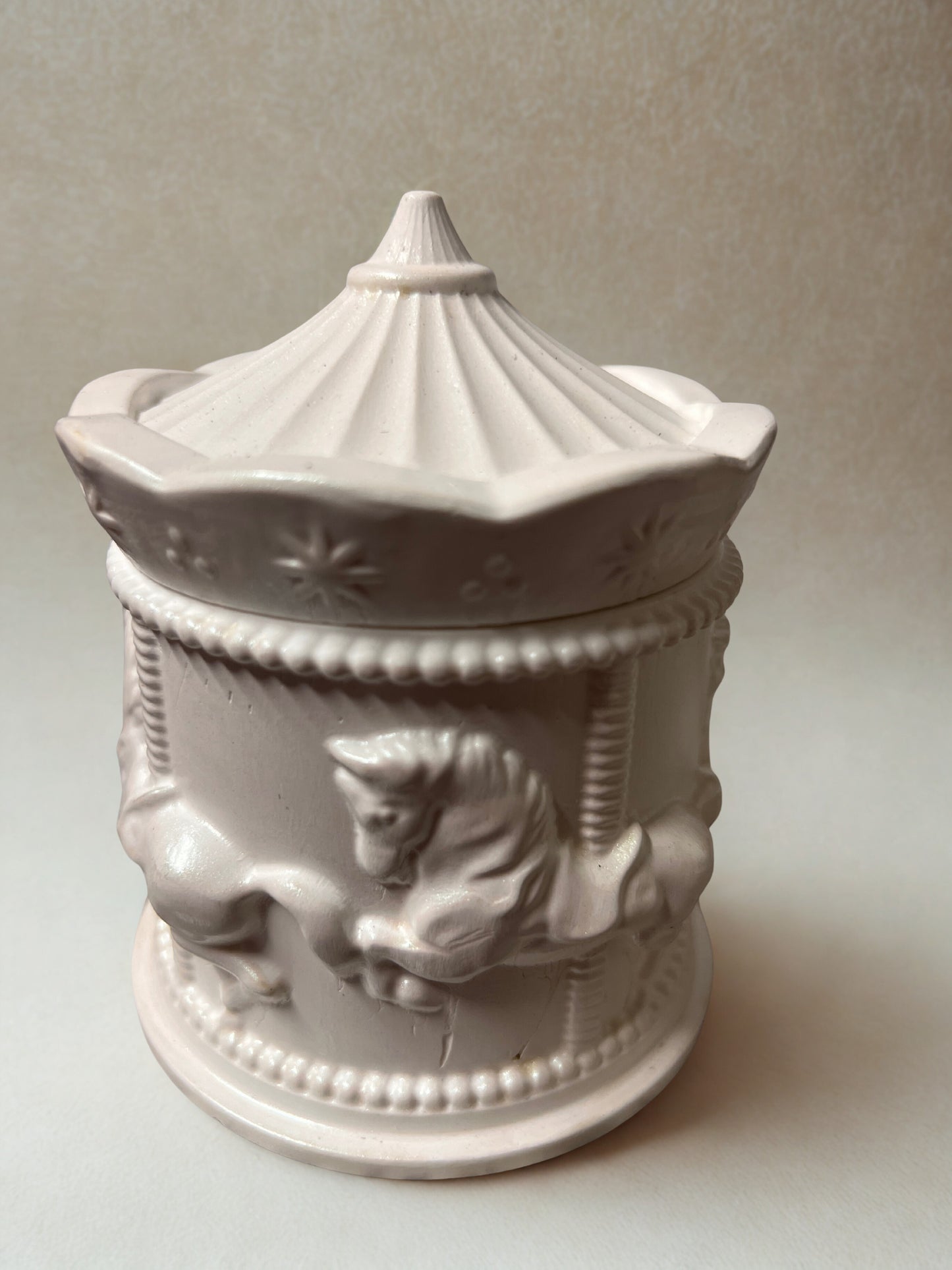 Carrousel en plâtre